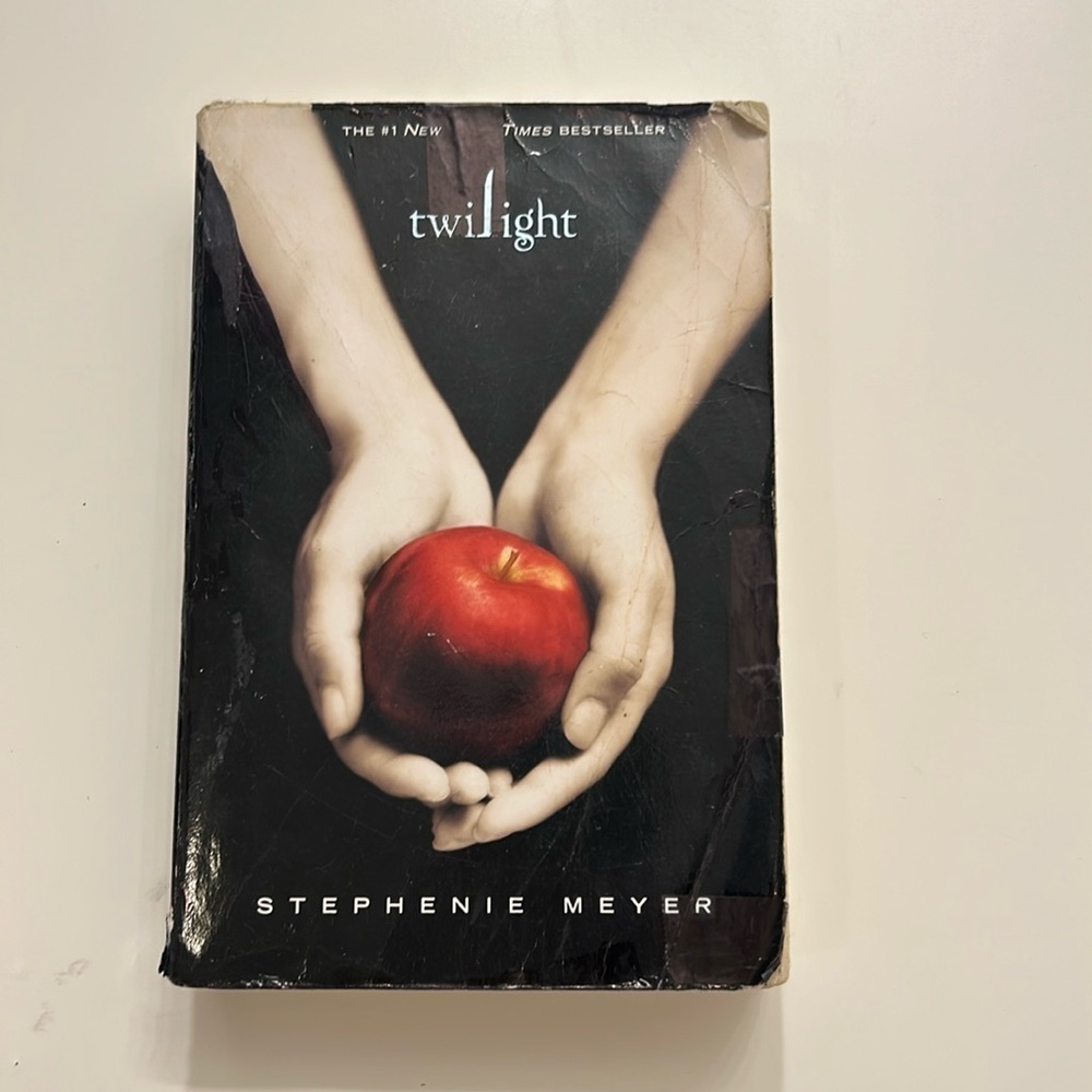 Twilight soft cover book Stephanie Meyer, New York Times best seller